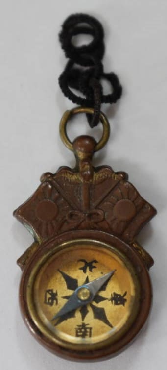 1894-95 Sino-Japanese War Gift Golden Kite Compass.jpg