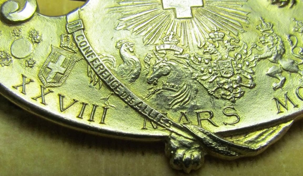 1916 Red Cross  Allies' Conference in Paris Badge.jpg