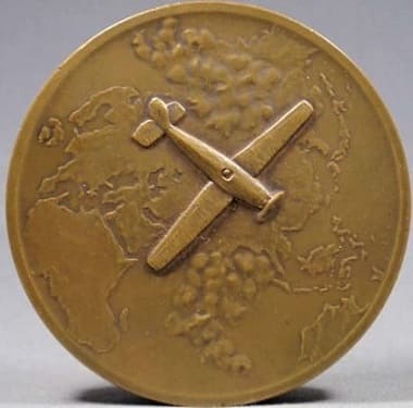 1930 Japan-Germany Friendly Alliance Flight Table Medal.jpg