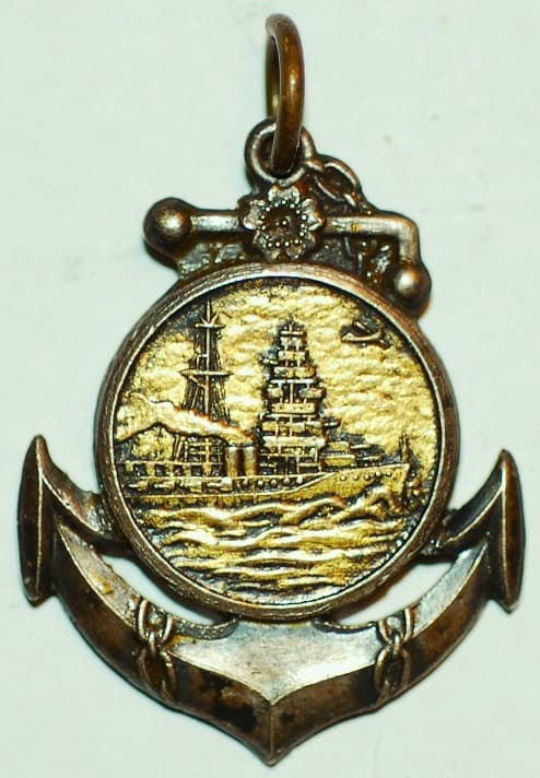1934 Navy Large Maneuvers Participation Commemorative Badge.jpg