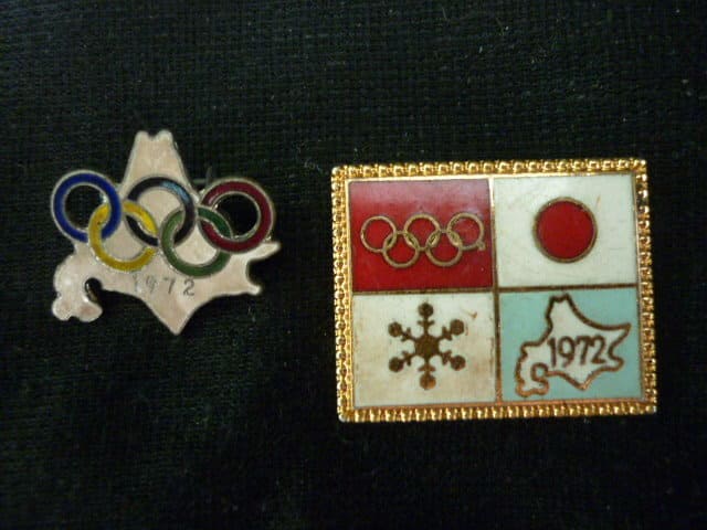 1972 Sapporo  Winter Olympics Games souvenir badges..jpg