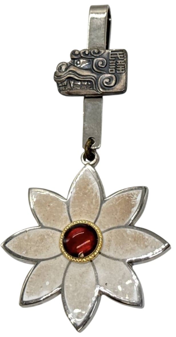 1982Japan Folk Song Association Longevity Honor Badge.jpeg