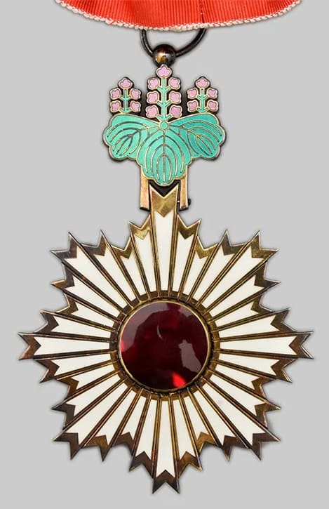 1st class  Order of Rising Sun awarded to  Colin Powell.jpg