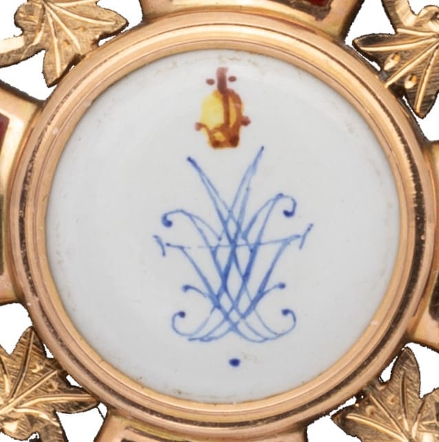1st class Order  of Saint_Anna  by  Pannasch.jpg