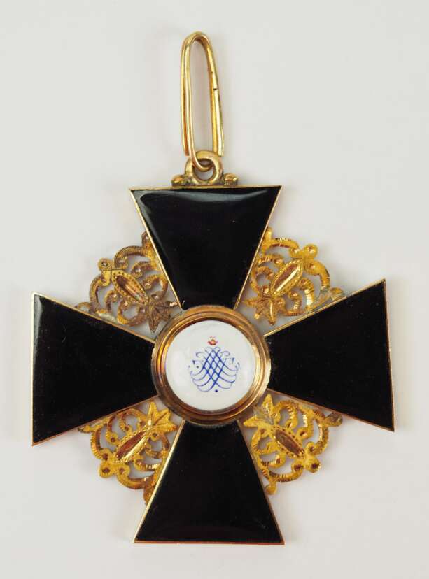 1st class Order of St. Vladimir with flat black  dark cherry enamel.jpeg