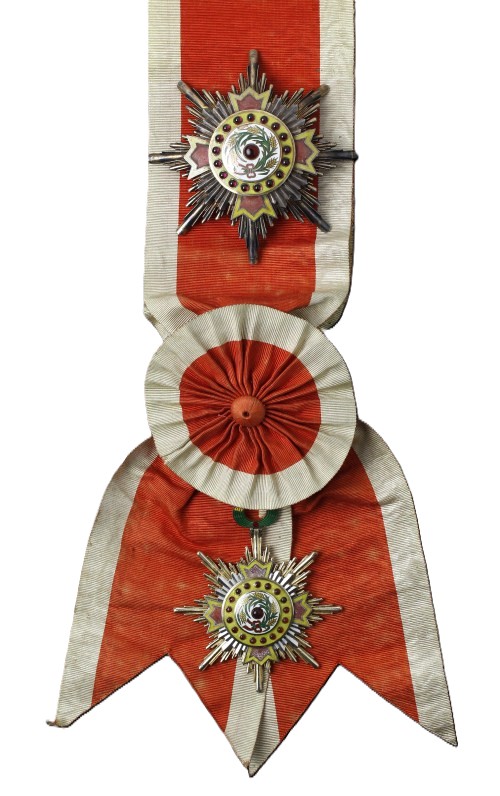 1st class order of the Precious Brilliant Golden Grain awarded to the British Minister at Peking Sir John Jordan on March 15, 1919.jpg