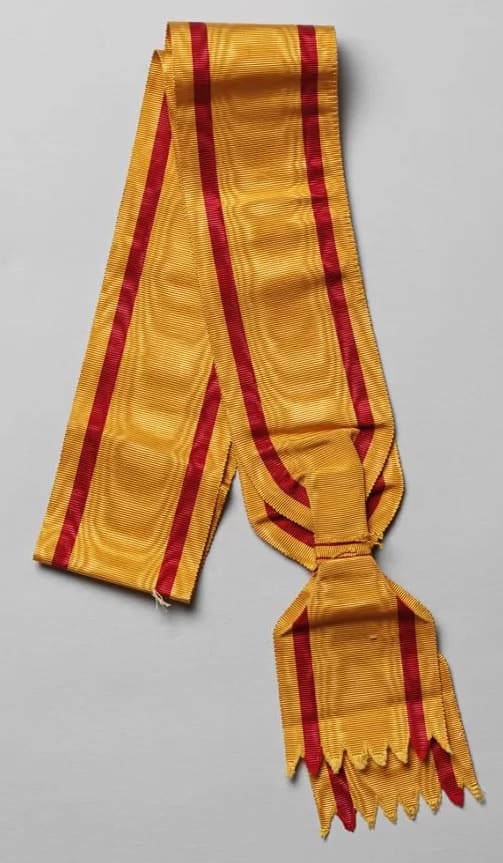 1st class Order  of the Precious Crown Sash.jpg 1st class Order  of the Precious Crown Sash.jpg