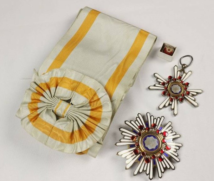 1st class Order of the Sacred Treasure awarded  in 1936.jpg