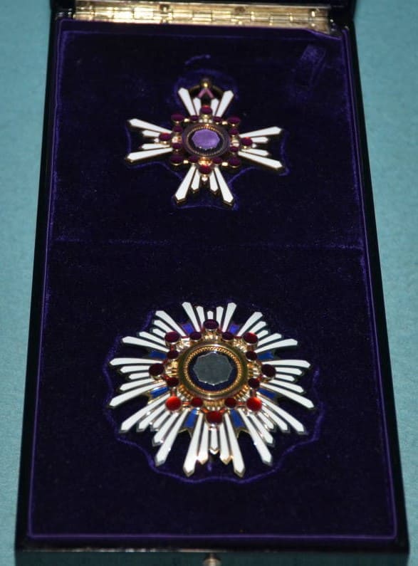1st class Sacred Treasure awarded  in 1945 of Admiral Ryūnosuke Kusaka.jpg