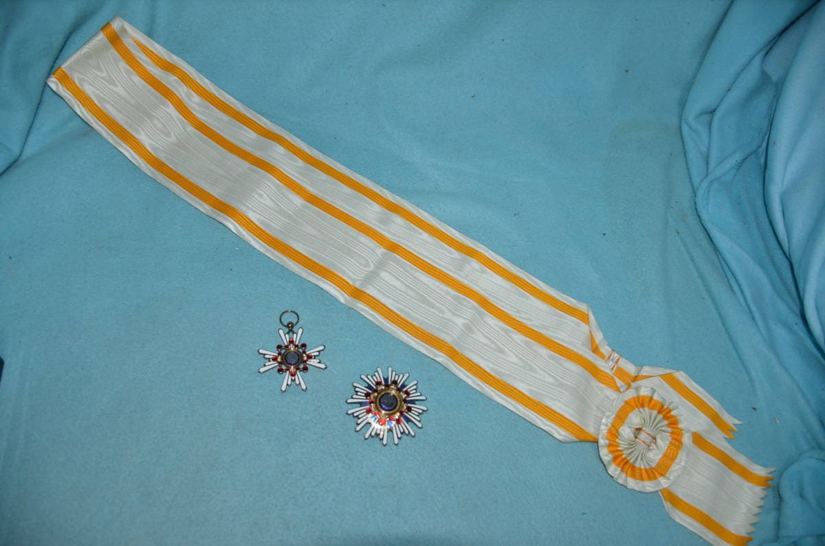 1st class Sacred   Treasure awarded in 1945 of Admiral Ryūnosuke Kusaka.jpg