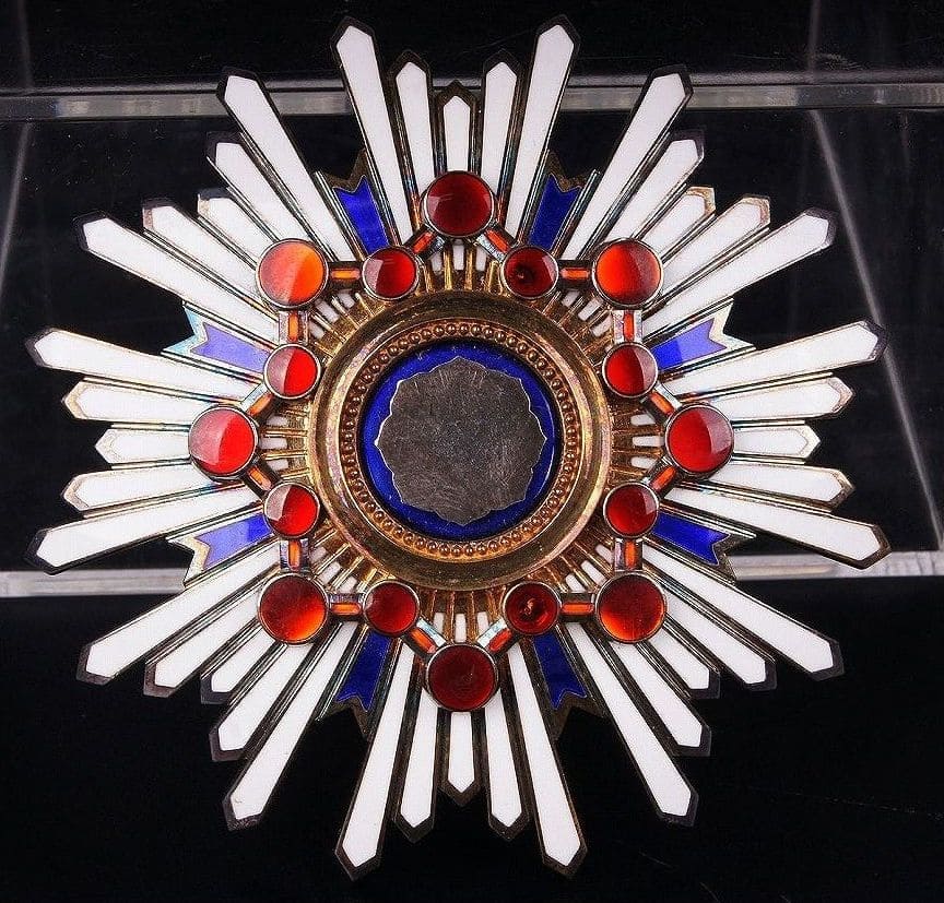 1st  class Sacred Treasure order awarded in 1964.jpg 1st  class Sacred Treasure order awarded in 1964.jpg