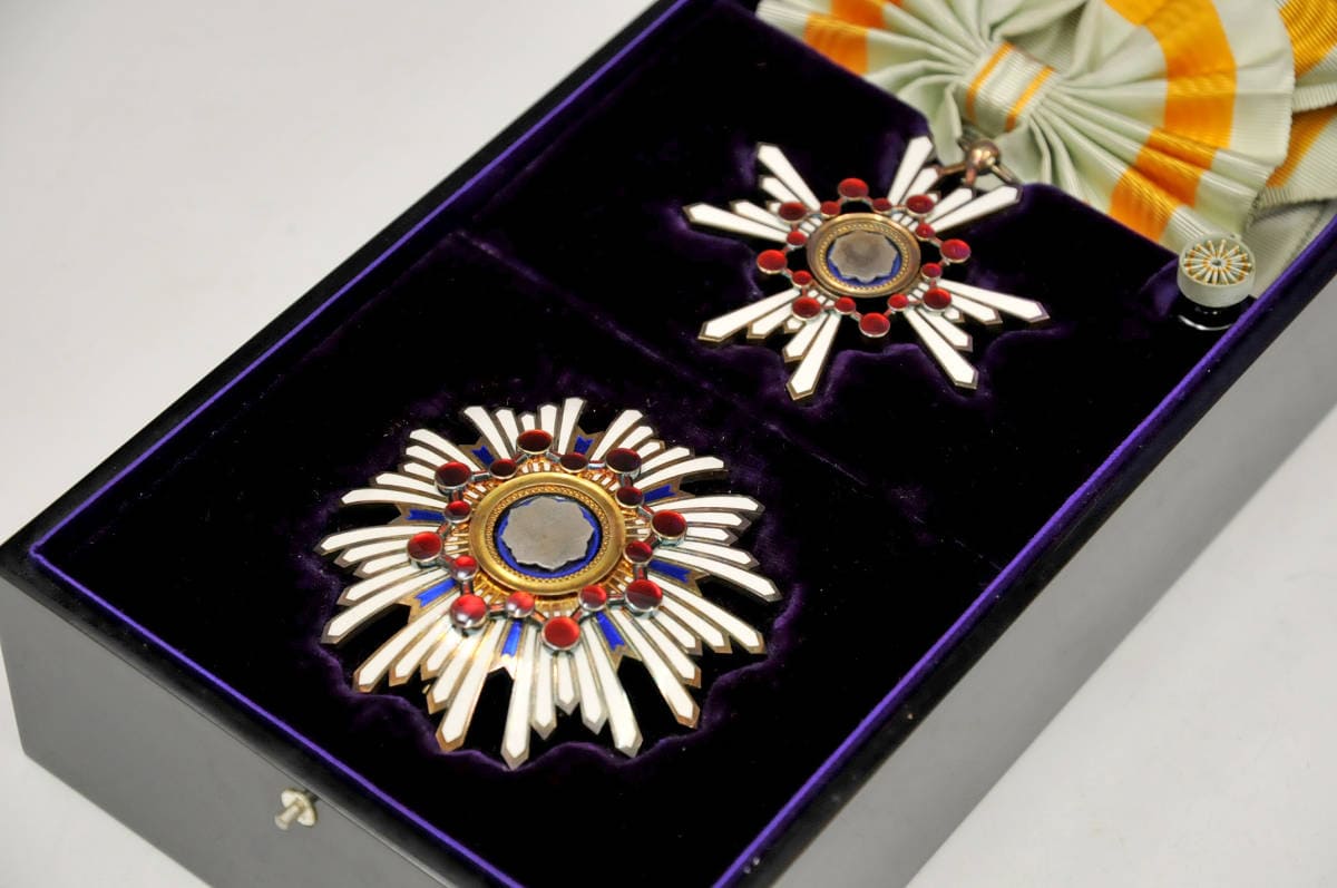 1st  class Sacred  Treasure order marked M.jpg