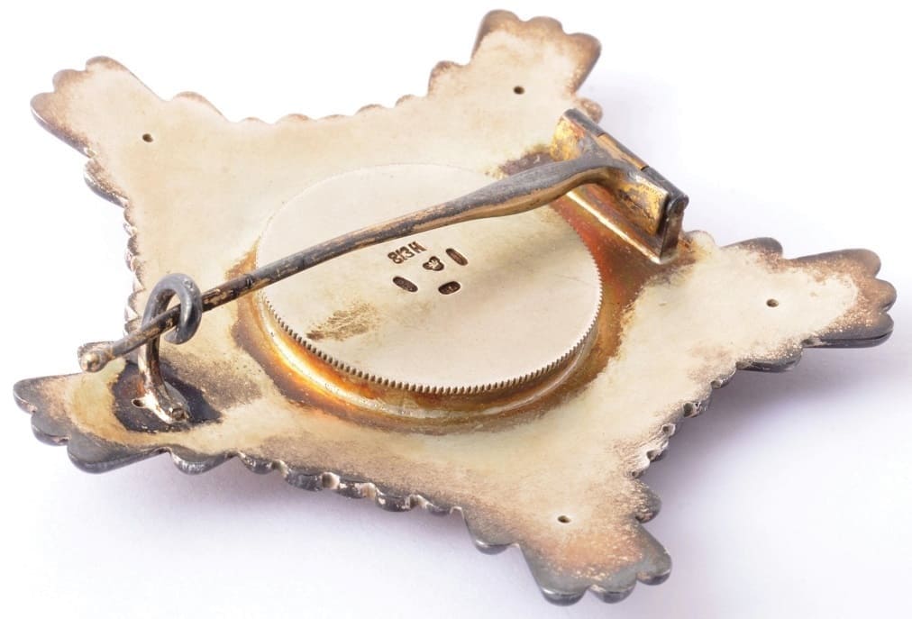 1st type Breast Star of the Order  of the White Rose of Finland.jpg