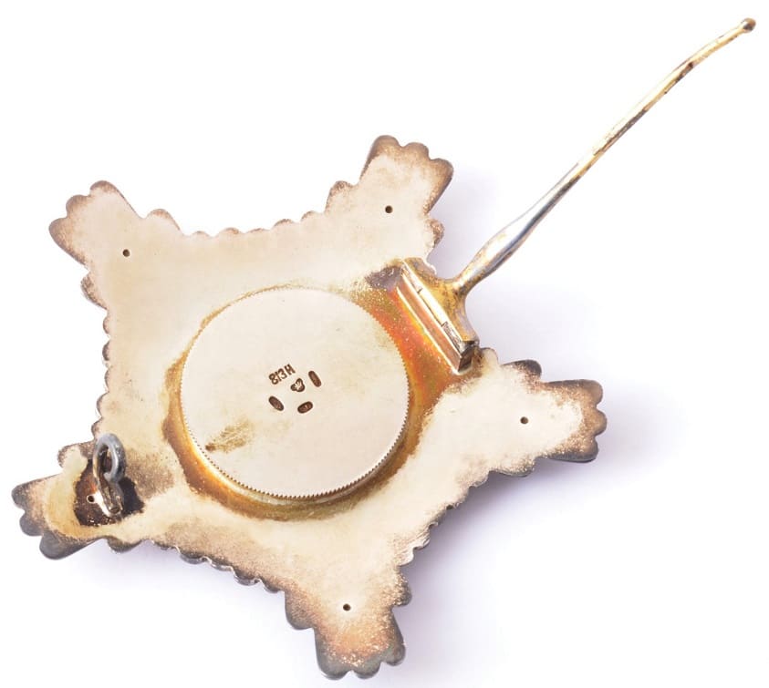 1st type  Breast Star of the Order of the White Rose of Finland.jpg