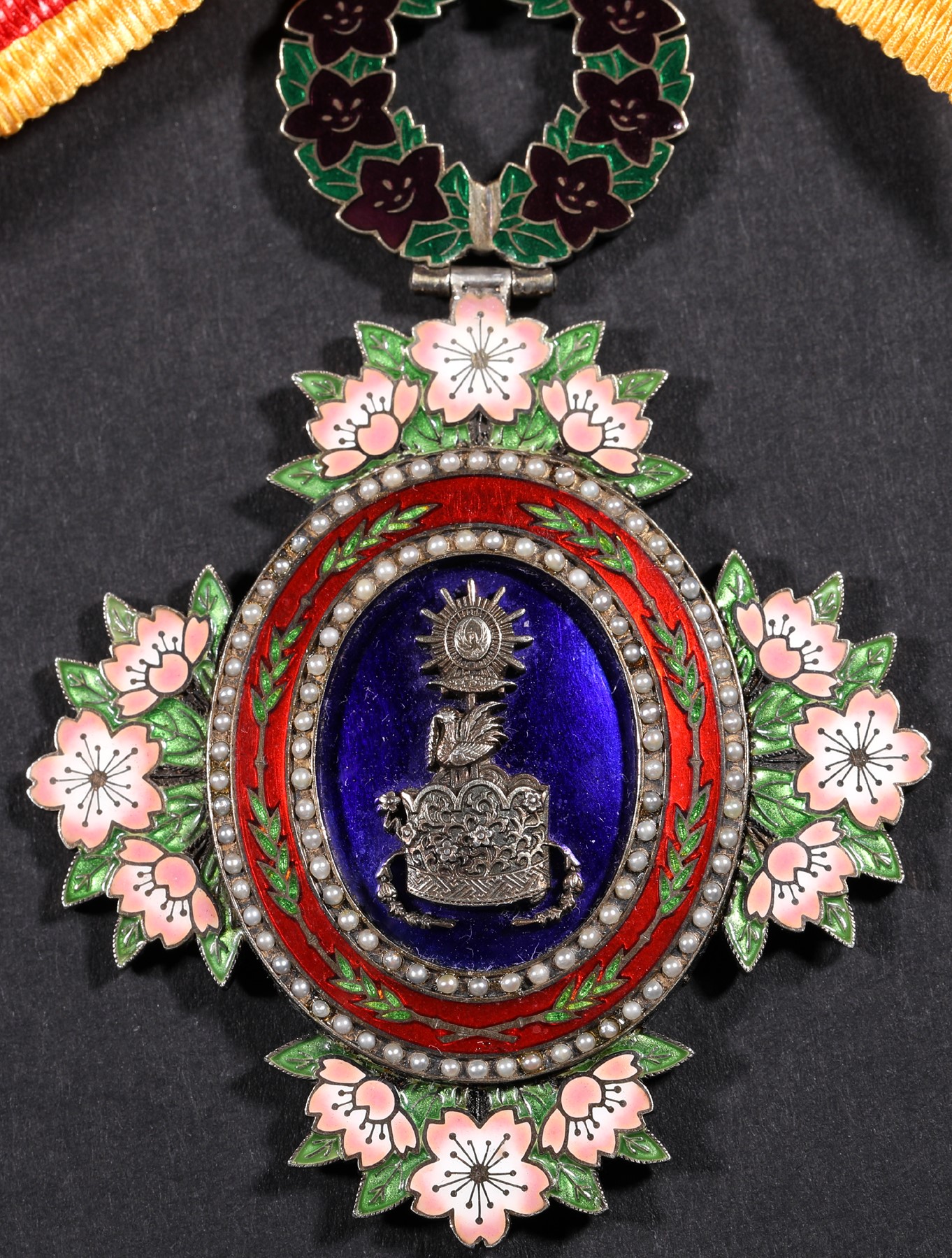 1st Class Orders of Precious Crown/勲一等宝冠章 | Medals of Asia