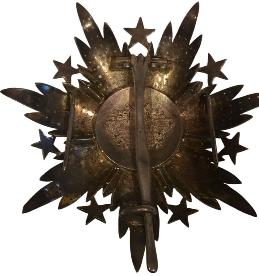2nd class breast star  with seven stars made by Halley Paris.jpg
