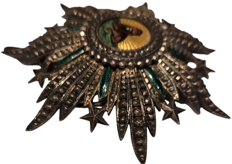 2nd class  breast star with seven stars made by Halley Paris.jpg
