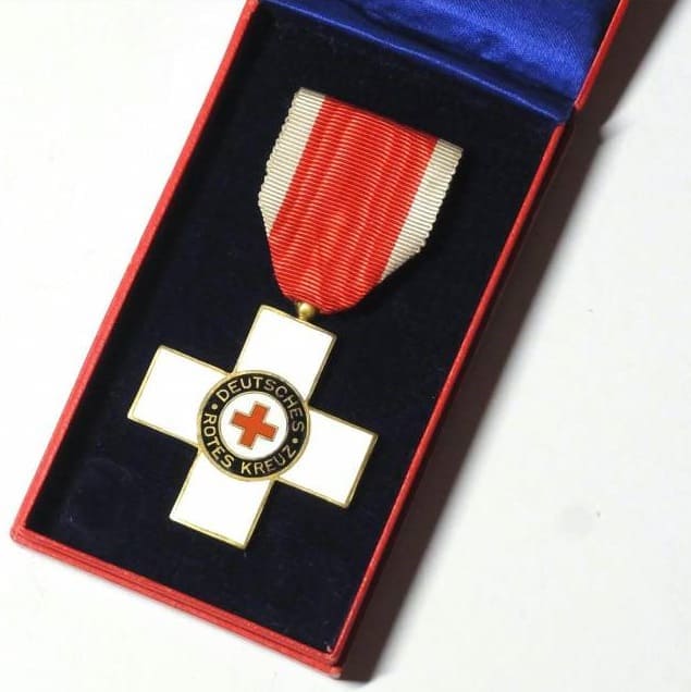 2nd class German Red Cross Honor  Decoration.jpg