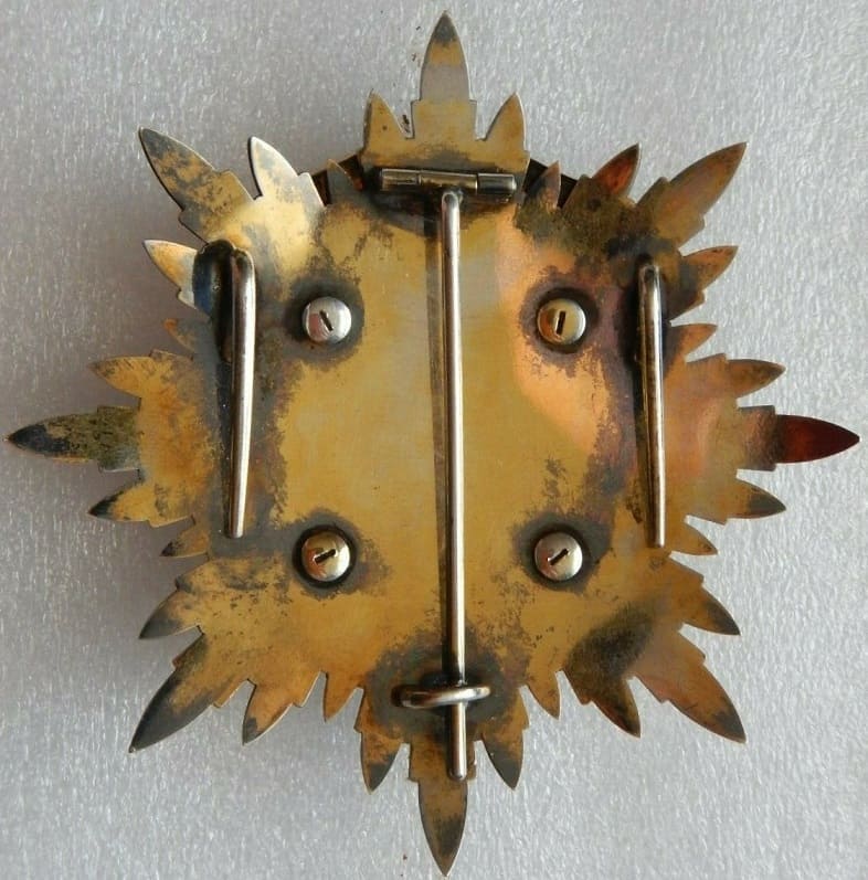 2nd class Golden  Kite order breast star 1938-1942 time period.jpg