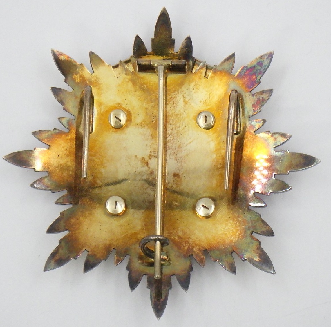 2nd class Golden Kite order breast star from 1942-1945 time period.jpg