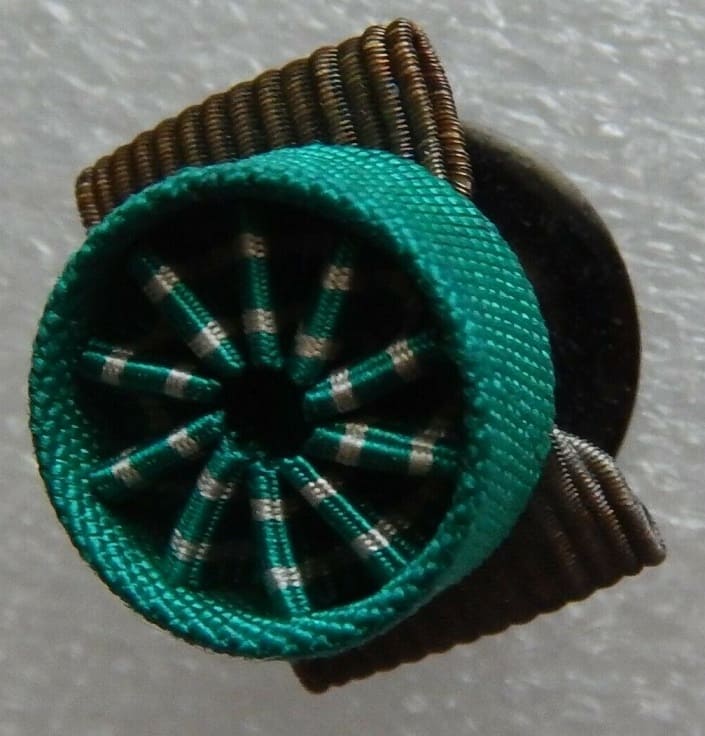 2nd class Golden Kite order rosette.jpg