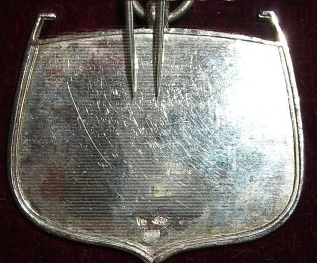 2nd class Merit Badge of Japan Seafarers Relief  Association.jpg 2nd class Merit Badge of Japan Seafarers Relief  Association.jpg