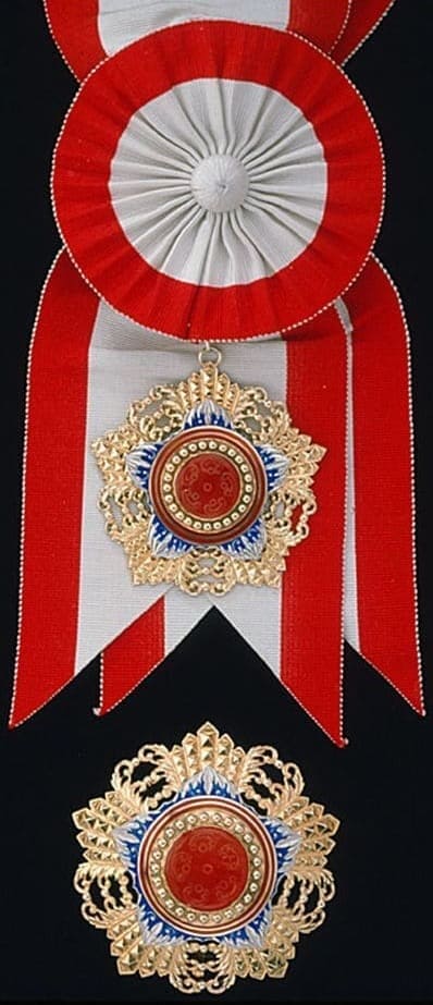 2nd class Order of Brilliant Jade awarded in 1935 to the Sven Anders Hedin.jpg