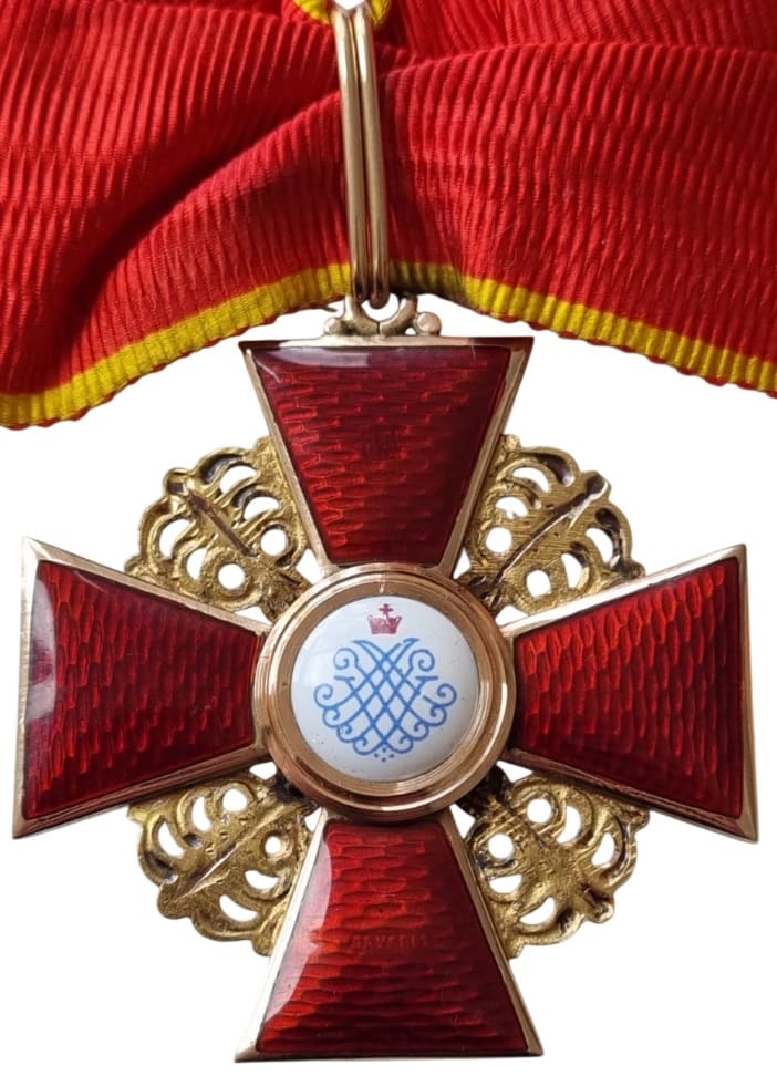 2nd class Order  of Saint Anna   made in gold by Eduard.jpg