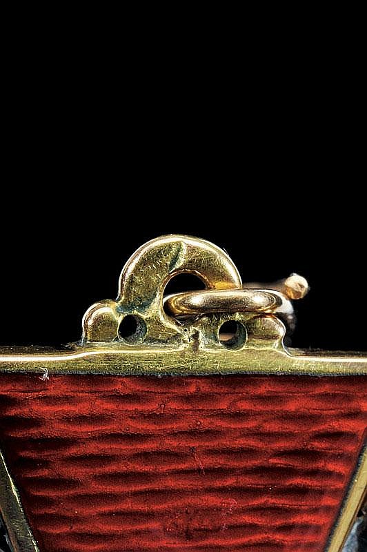2nd class Order of Saint Anna with  Swords made in gold by Eduard.jpg
