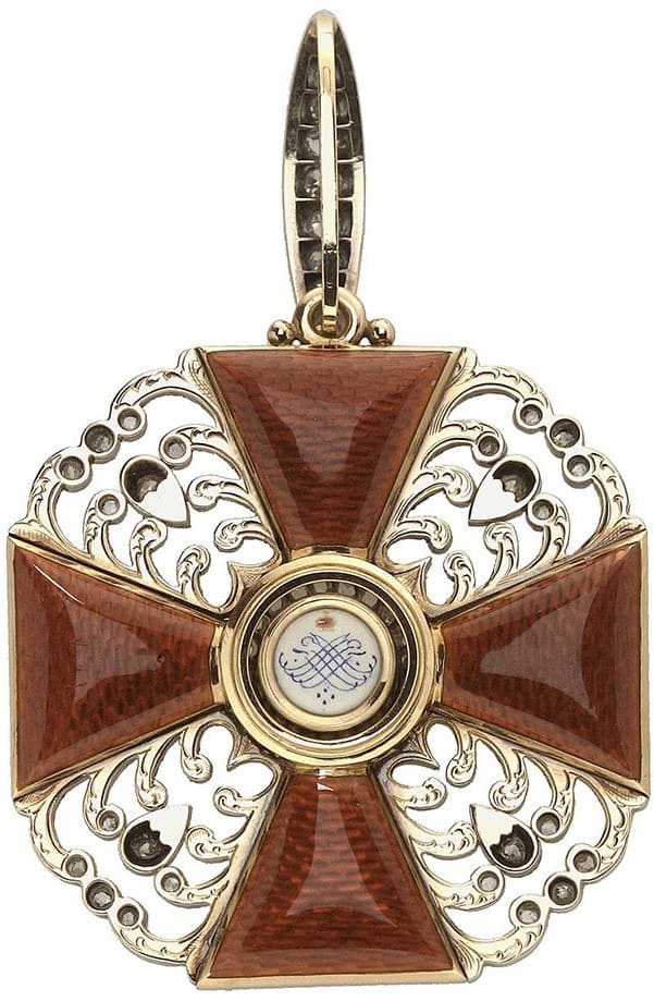 2nd class Order of Saint Anne with Diamonds  No.136 made by Karl Blank.jpg