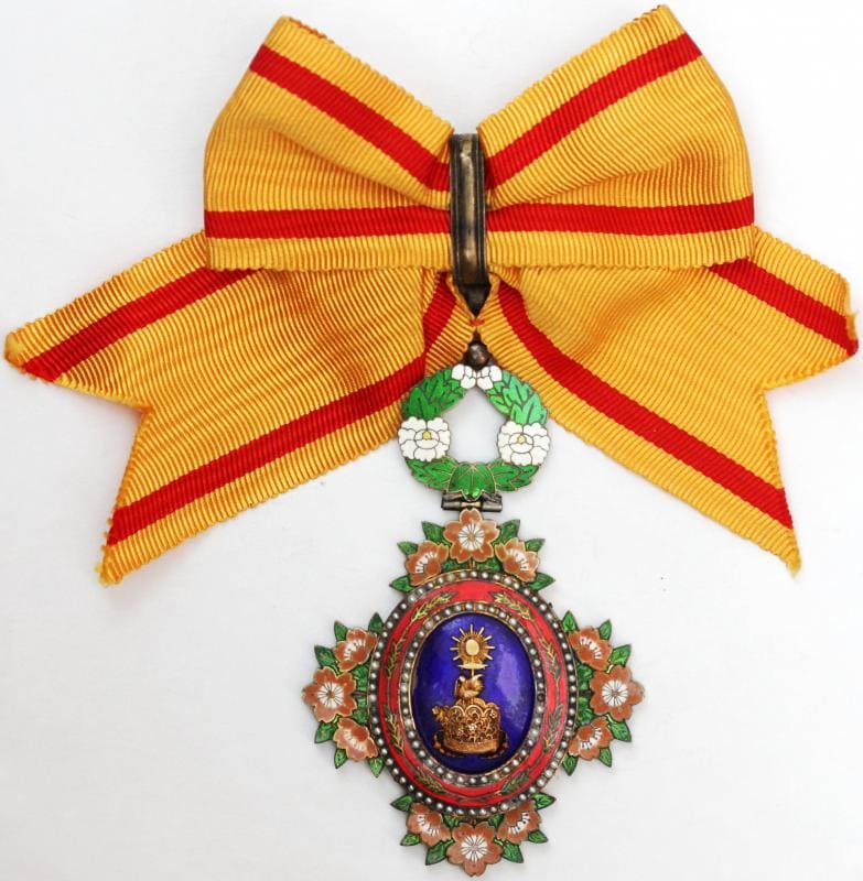 2nd Class Order of the Precious Crown from Meiji Era.jpg