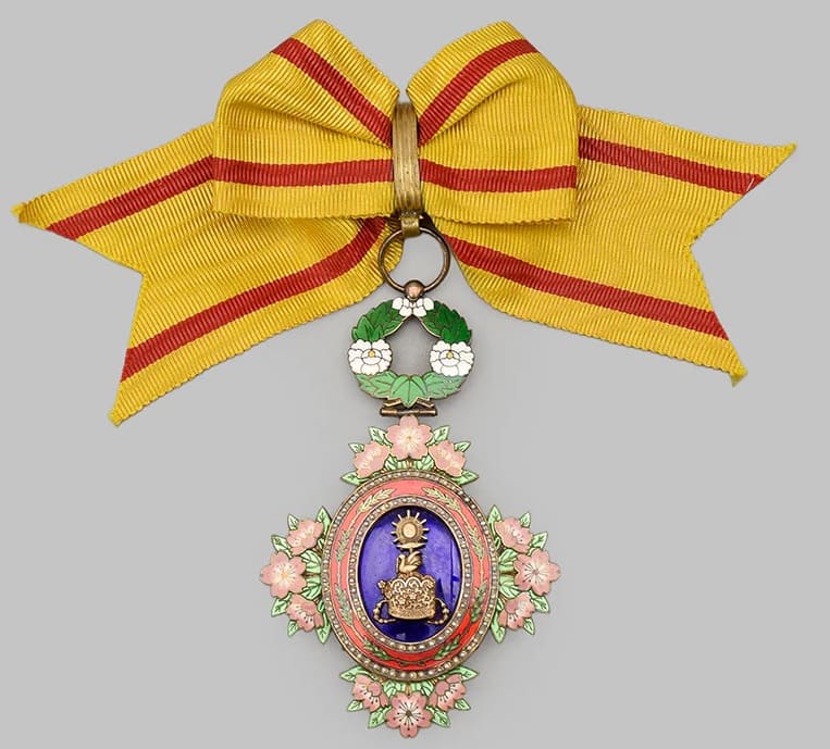 2nd class order of the Precious Crown.jpg