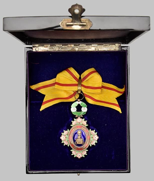 2nd class order of the Precious  Crown.jpg