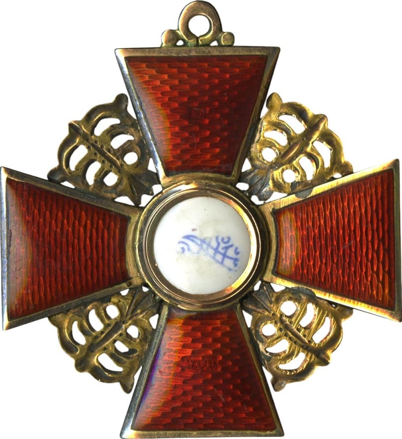 2nd class Orders of Saint Anna made in gold by Eduard.jpg
