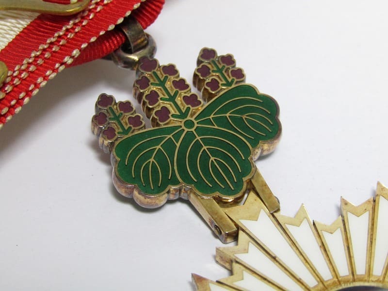 2nd class Rising  Sun order.jpg