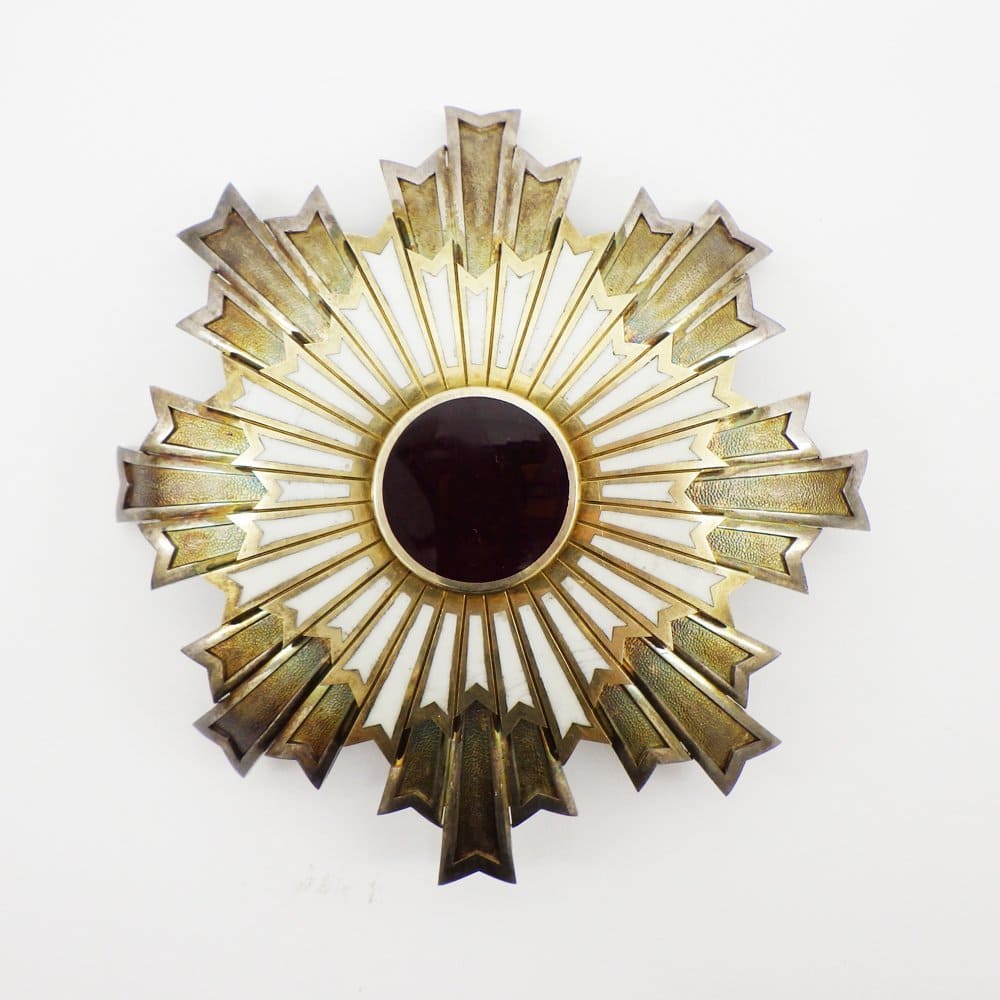 2nd class Rising Sun Order of the  Rising Sun in Cases for Foreigners.jpg