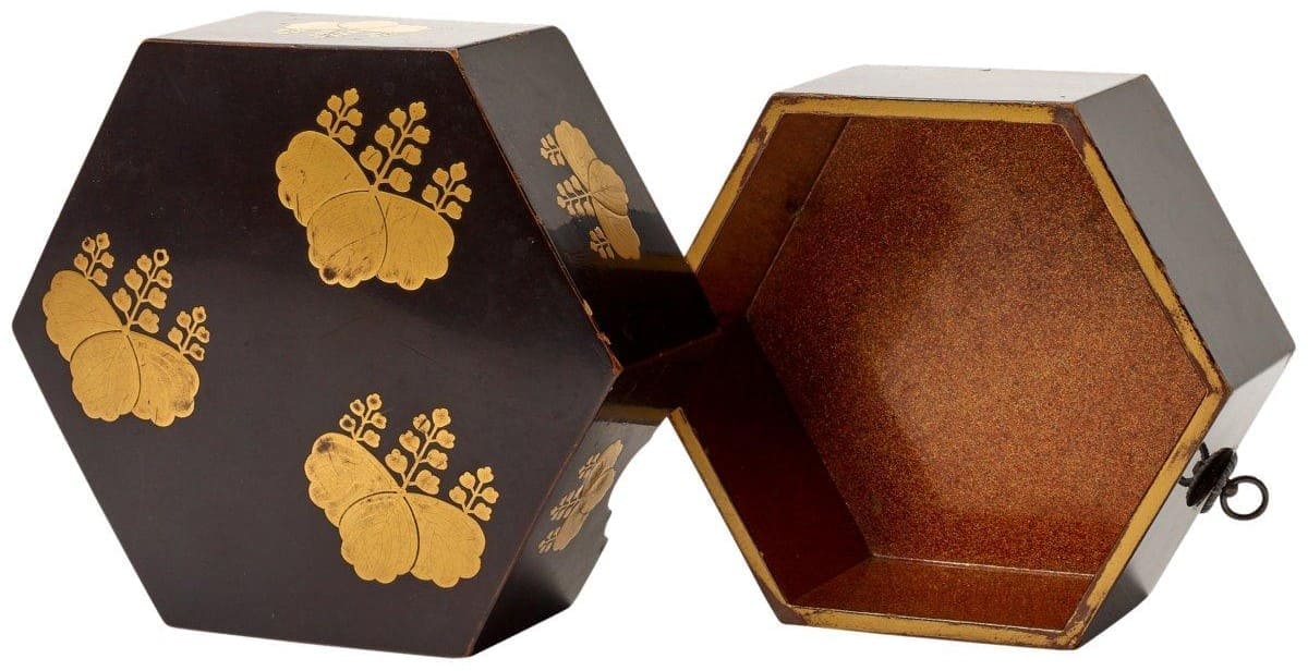 2nd class Sacred Treasure Case for Foreigners.jpg