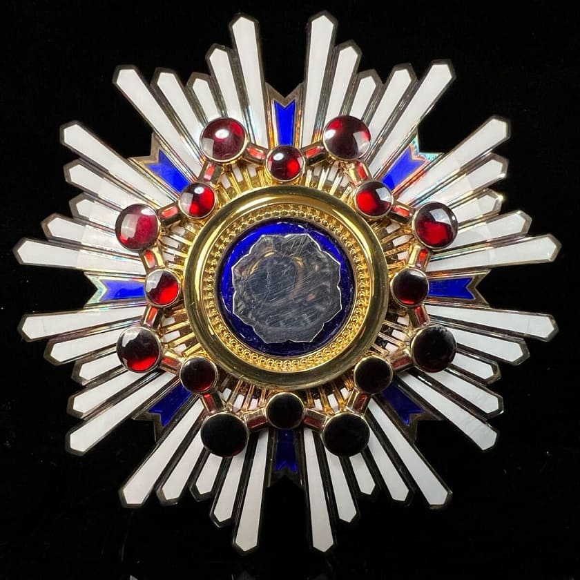 2nd class Sacred Treasure order awarded in 1990.jpg