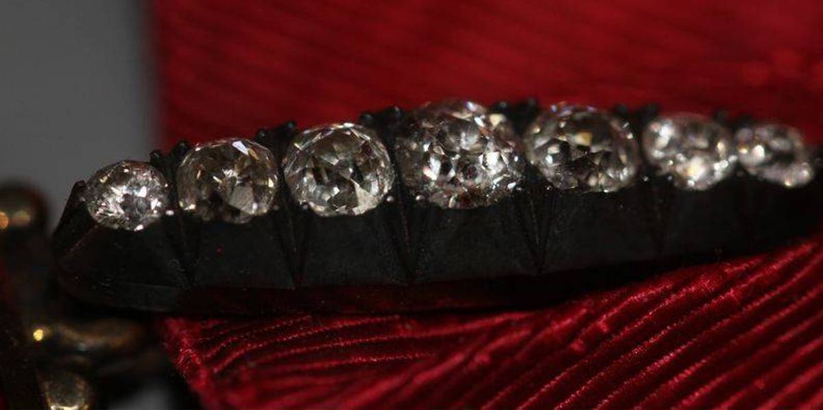 2nd  class St.Anna  with diamonds for Non-Christians.jpg