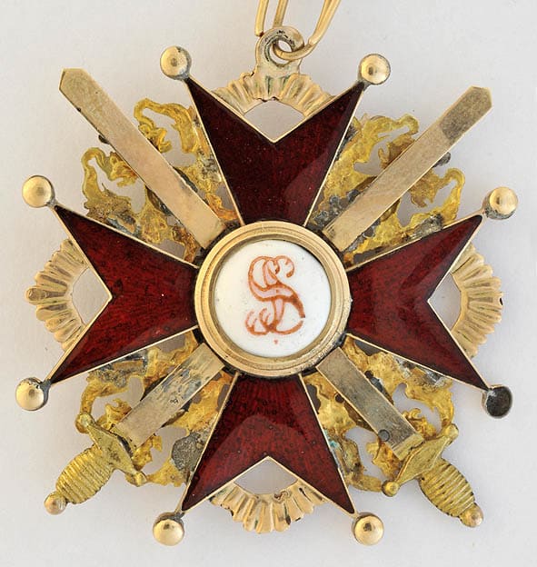 3rd class cross of Saint Stanislaus  order with swords from 1899-1904 time period.jpg