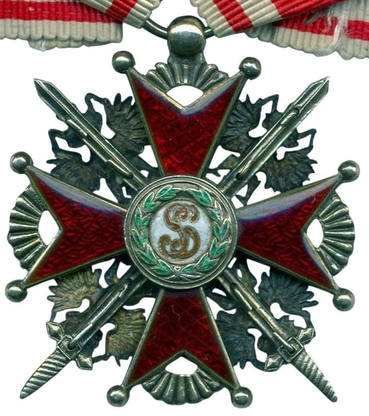 3rd class cross  with swords made by a French workshop.jpg