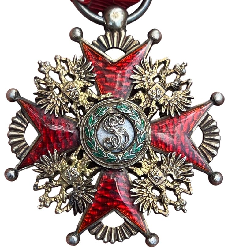 3rd class cross with swords  made by a French workshop.jpg