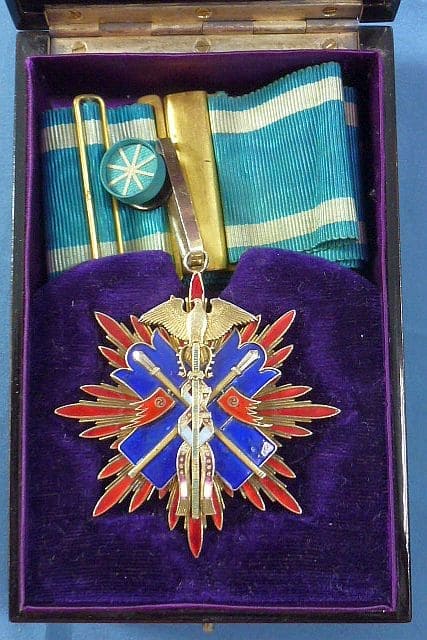 3rd Class  Golden Kite  order from the Meiji Era.jpg