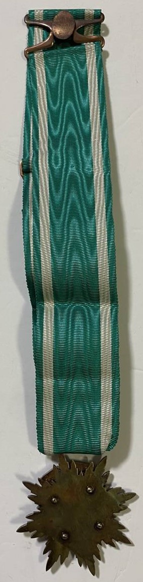 3rd class Golden Kite Order in  Paper Wrapping.jpg