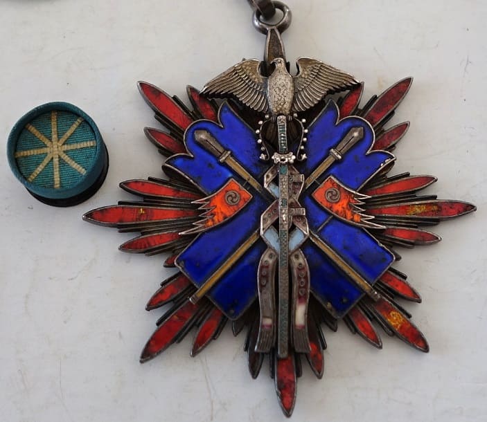 3rd  Class Golden Kite orders from the Meiji Era.jpg