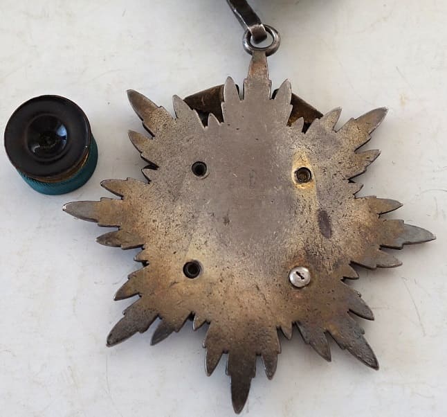 3rd Class Golden Kite orders from  the Meiji Era.jpg