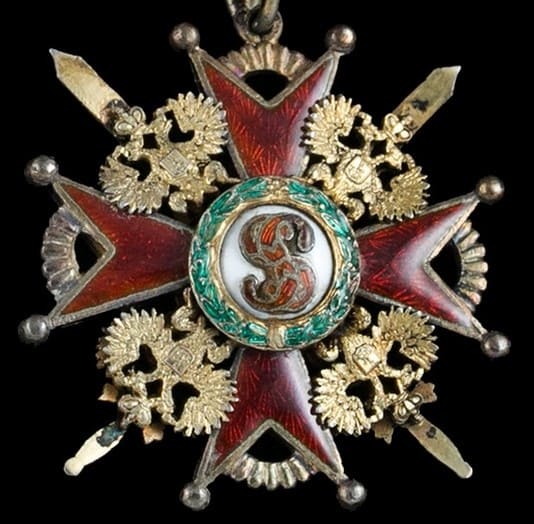 3rd class Order of  Saint Stanislaus made by Chobillion, Paris.jpg