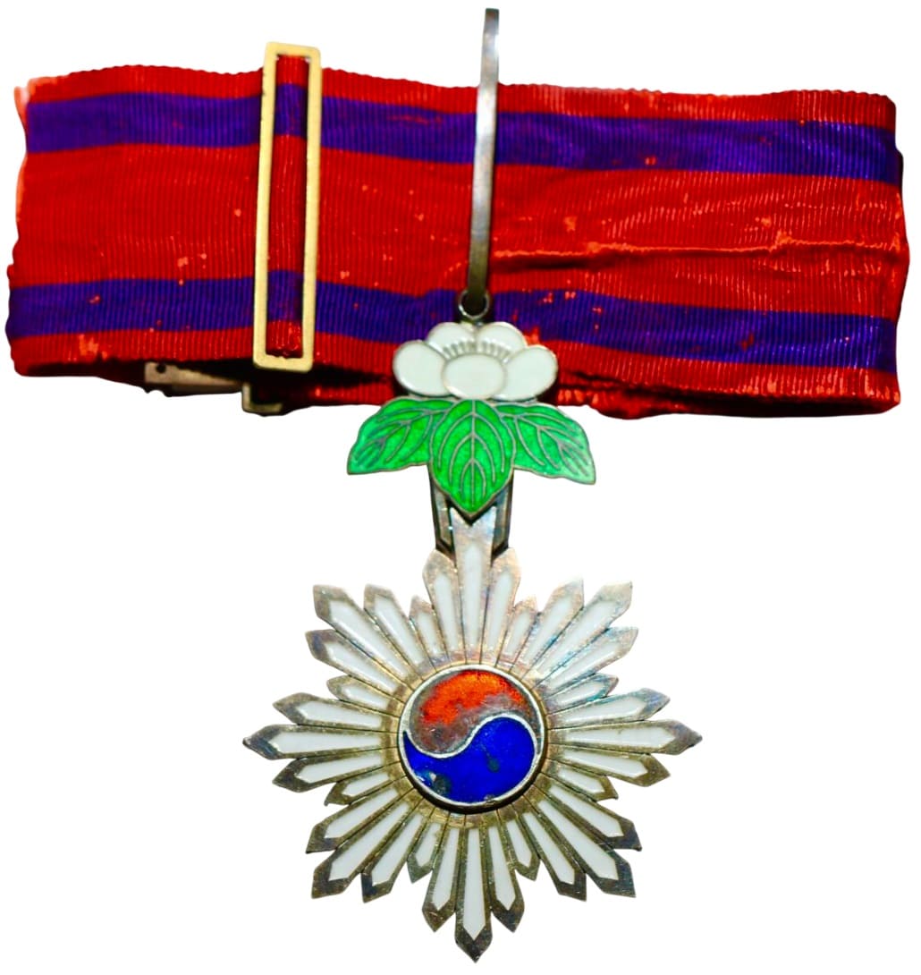 3rd class Order of Taeguk.jpg