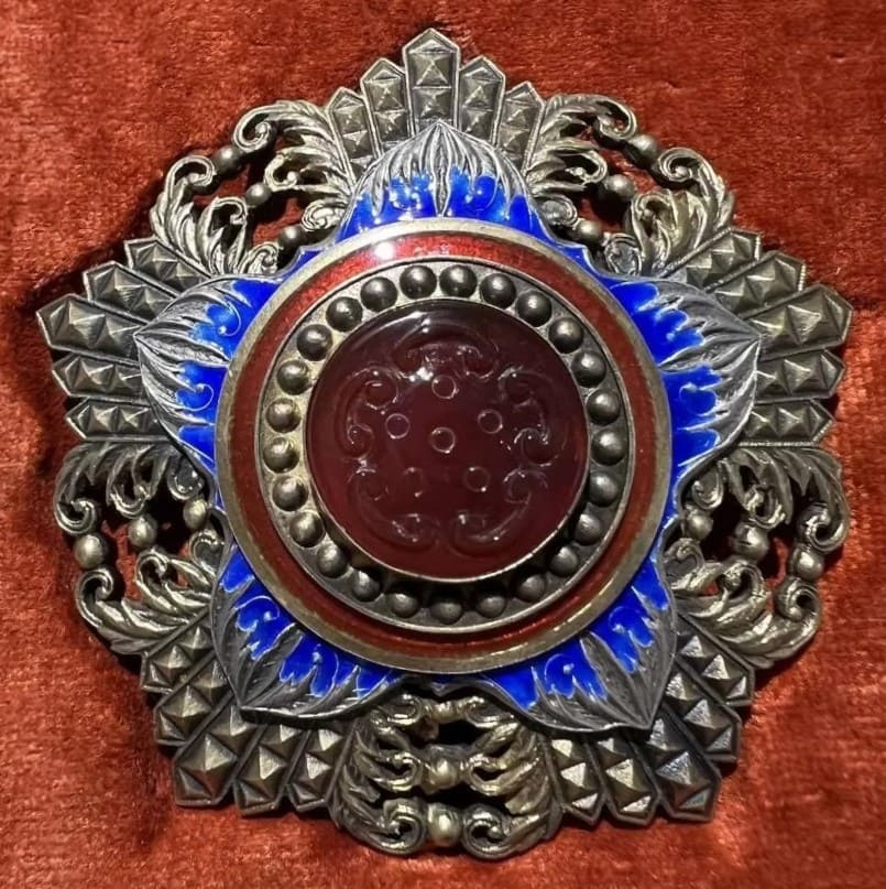 3rd class Order of the Brilliant Jade No. 110.jpeg