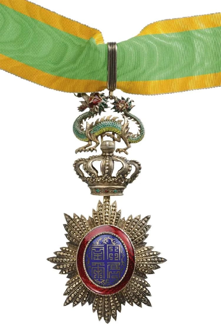 3rd class Order  of the Dragon of Annam made by  Foyolle-Pouteau, Paris.jpg